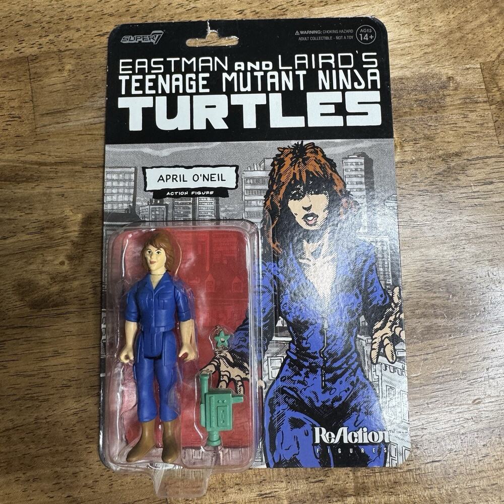 Super7 Eastman and Laird’s Teenage Mutant Ninja Turtles TMNT April O’Neil New